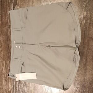 ❤️ NWT! ADIDAS GOLF 5" ESSENTIAL SHORTS, GRAY, 4